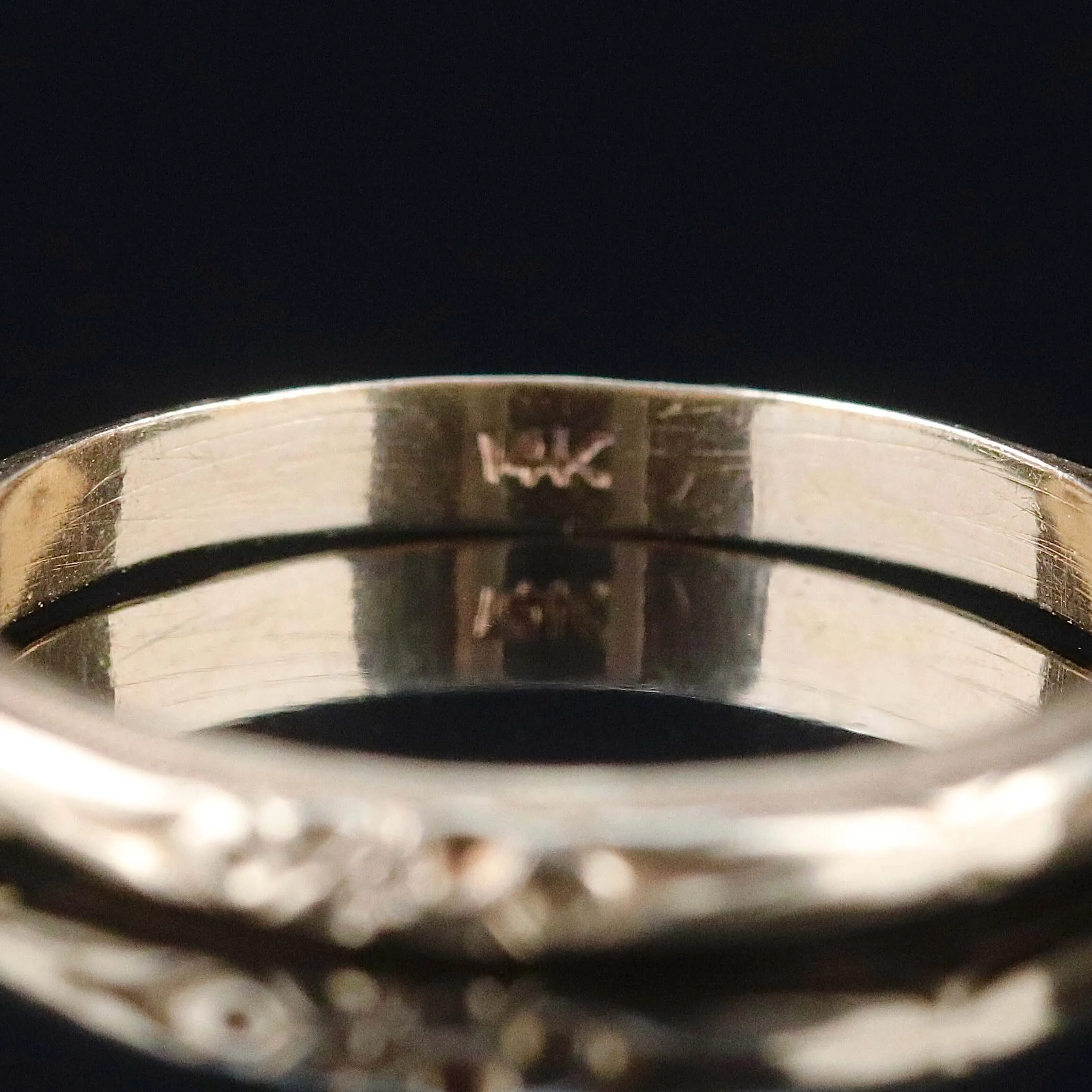 14k yellow gold vintage patterned band
