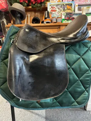 16” Black English Leather Saddle  Narrow / Medium Fit