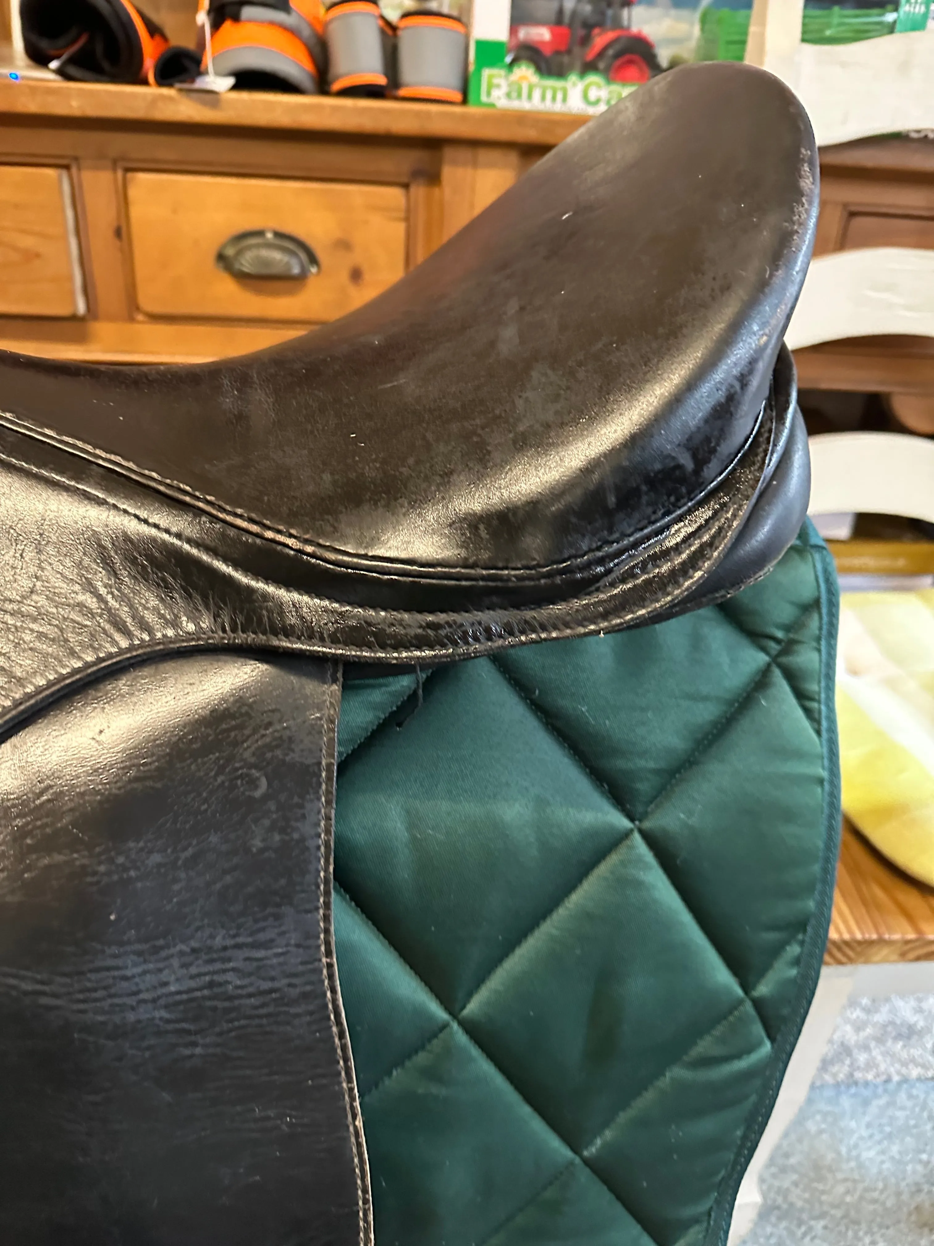 16” Black English Leather Saddle  Narrow / Medium Fit
