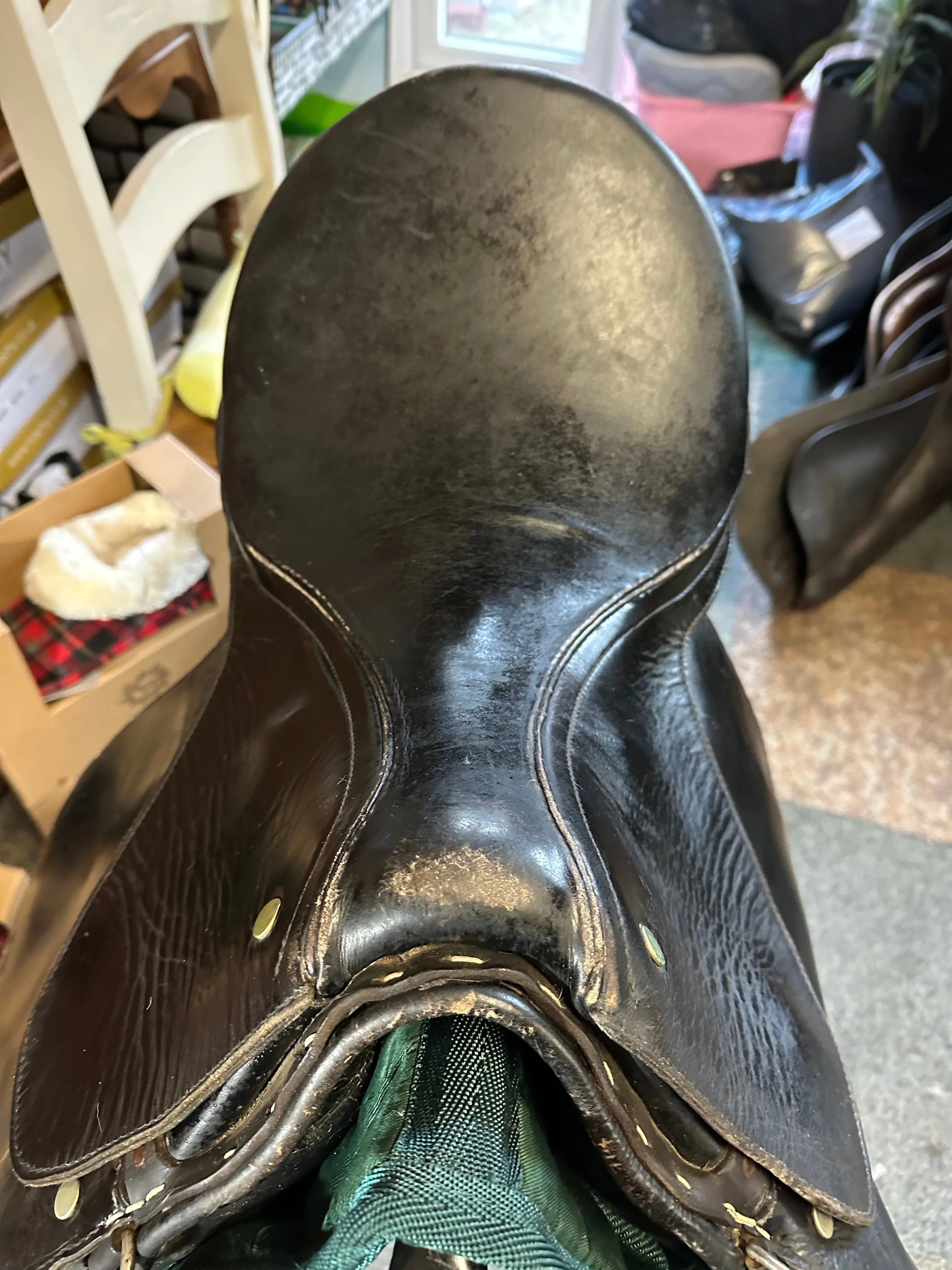 16” Black English Leather Saddle  Narrow / Medium Fit