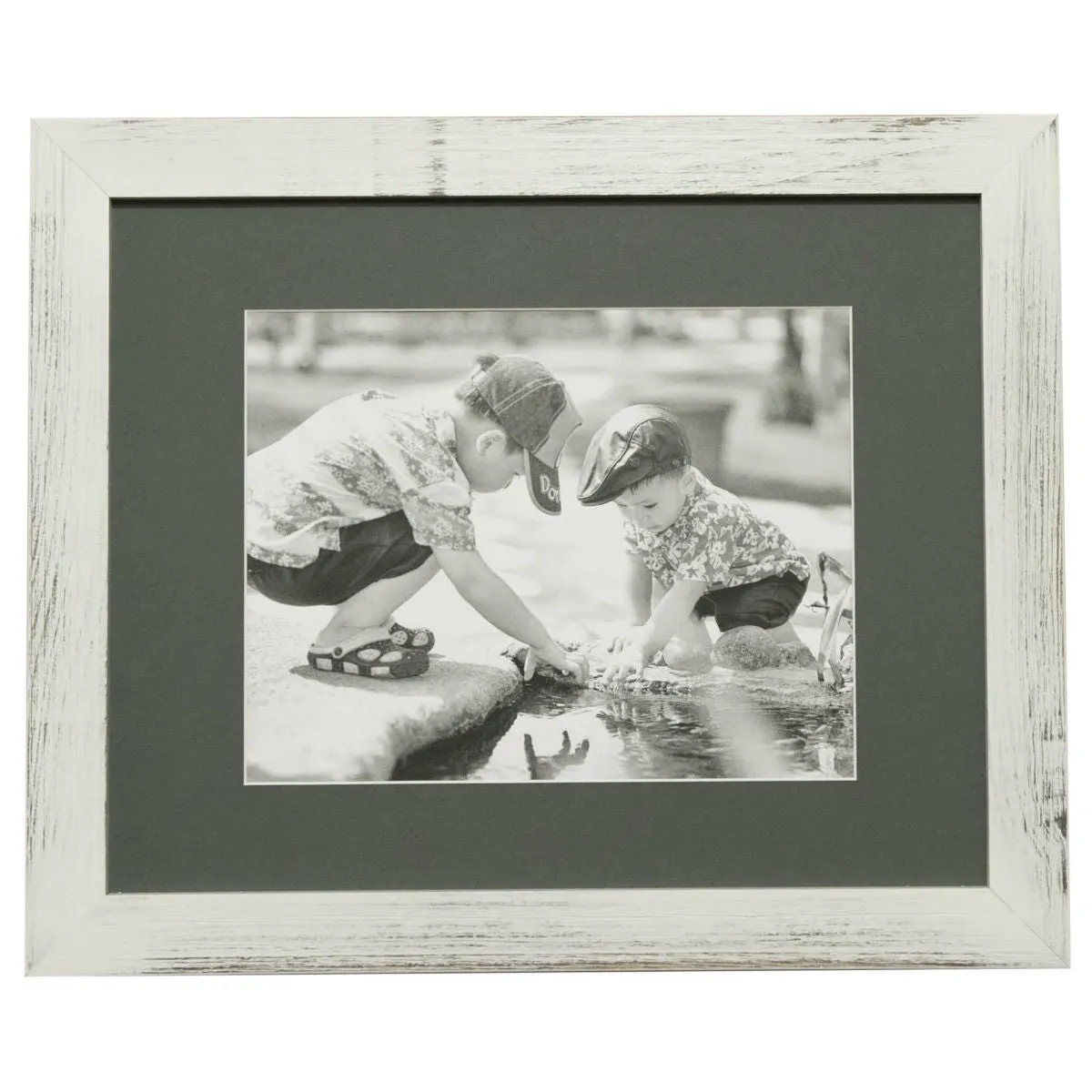 16x20 White Distressed Wood Frame