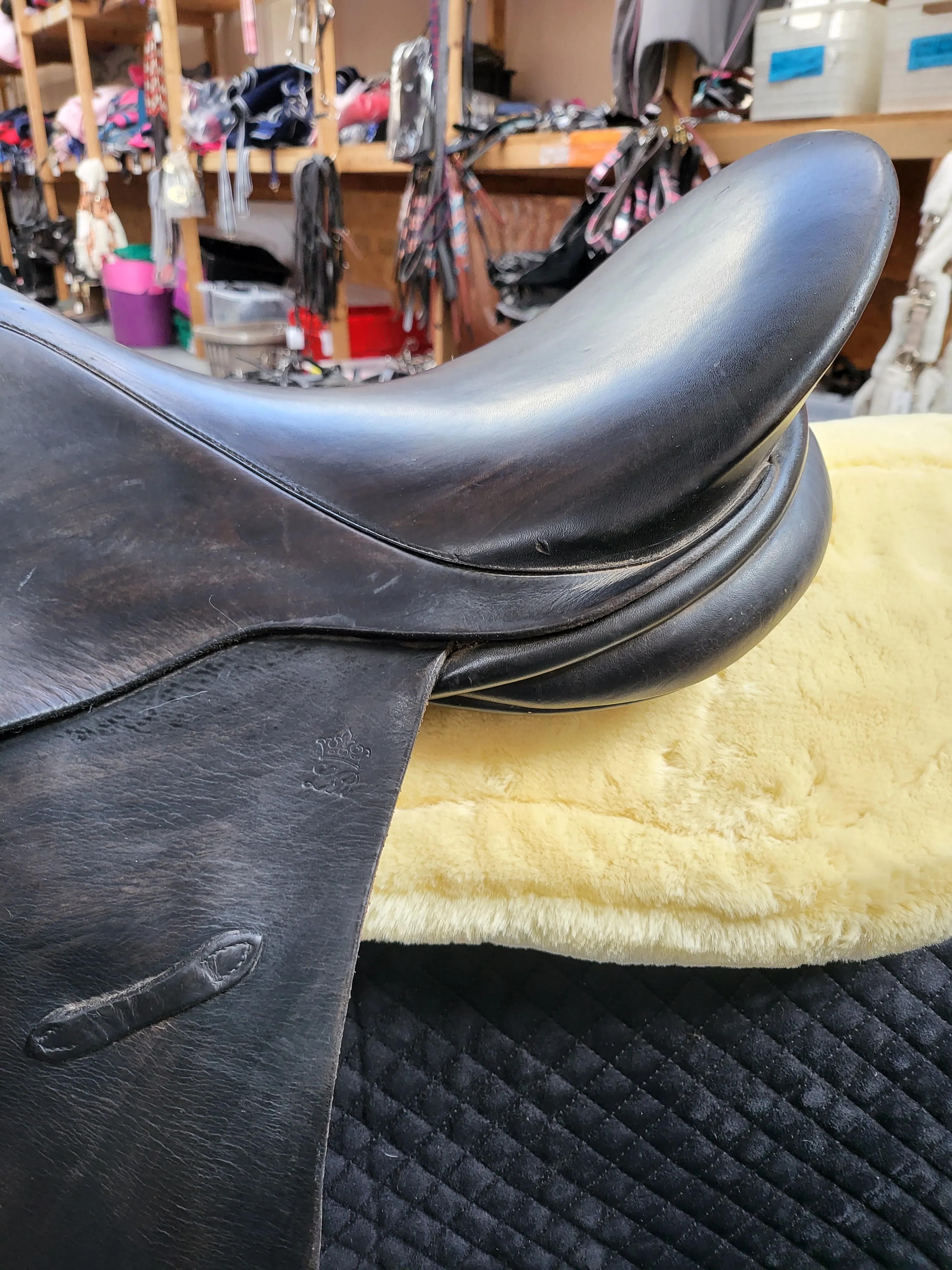 17.5" Lovatt and Rickett Gp saddle Narrow fit