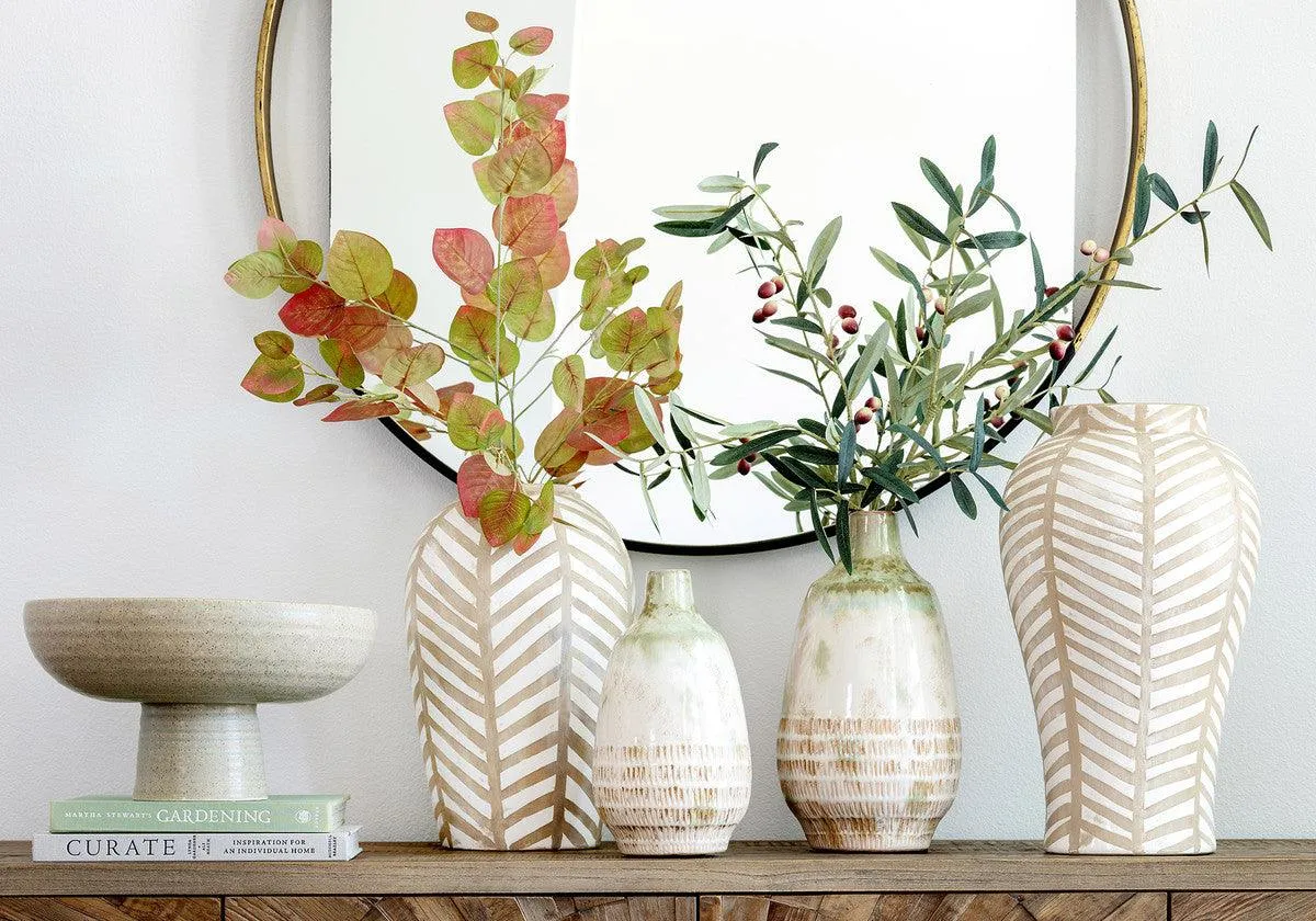 Adobe Vase, Medium