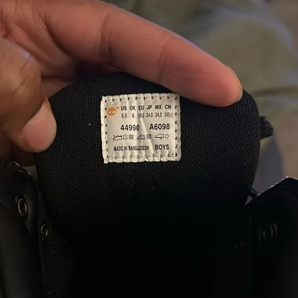 All black field timberlands never worn size 6 1/2