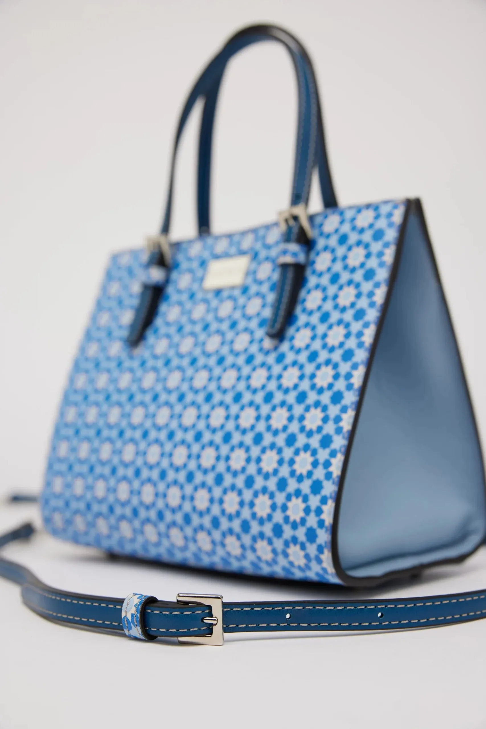 Asma Blue