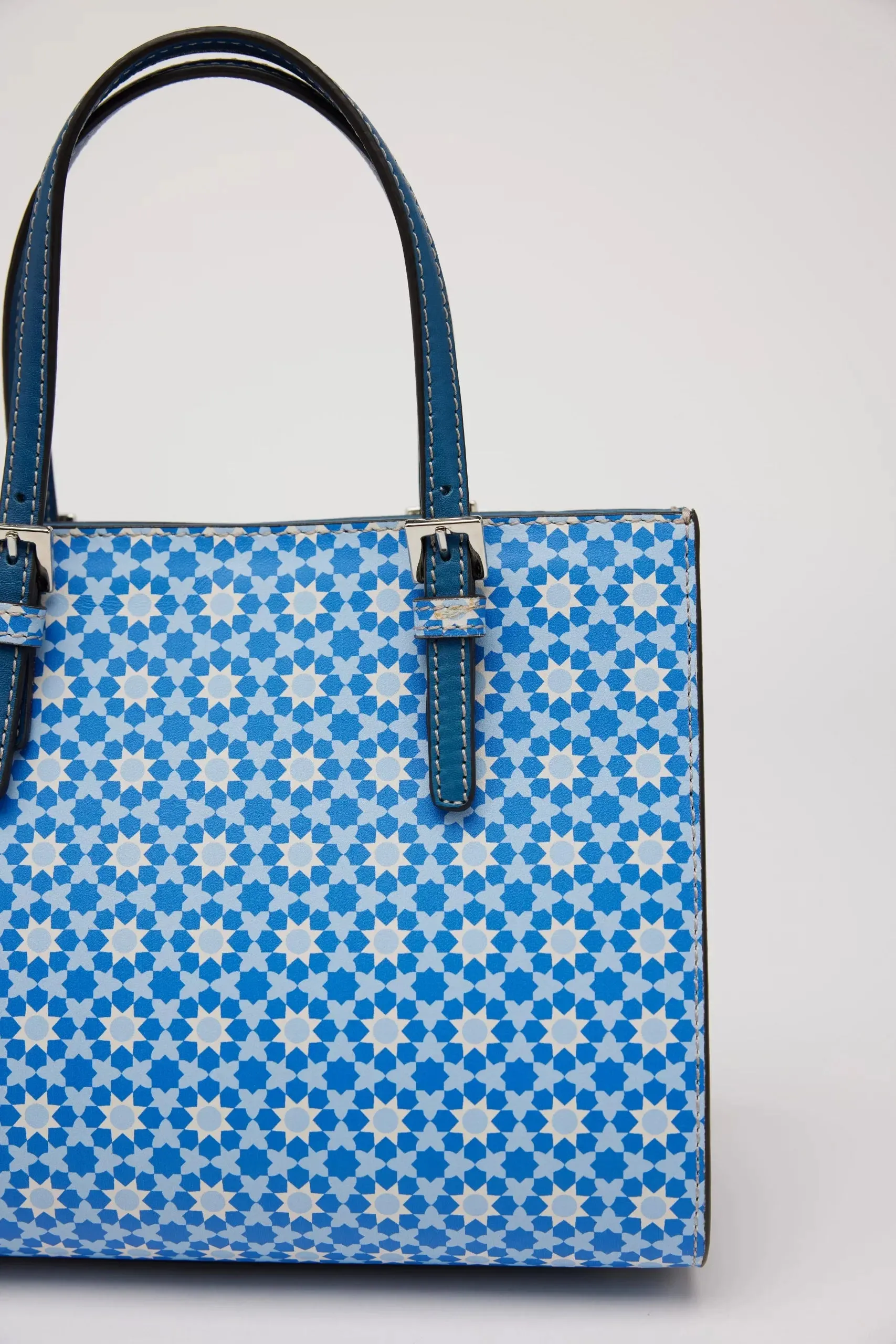 Asma Blue