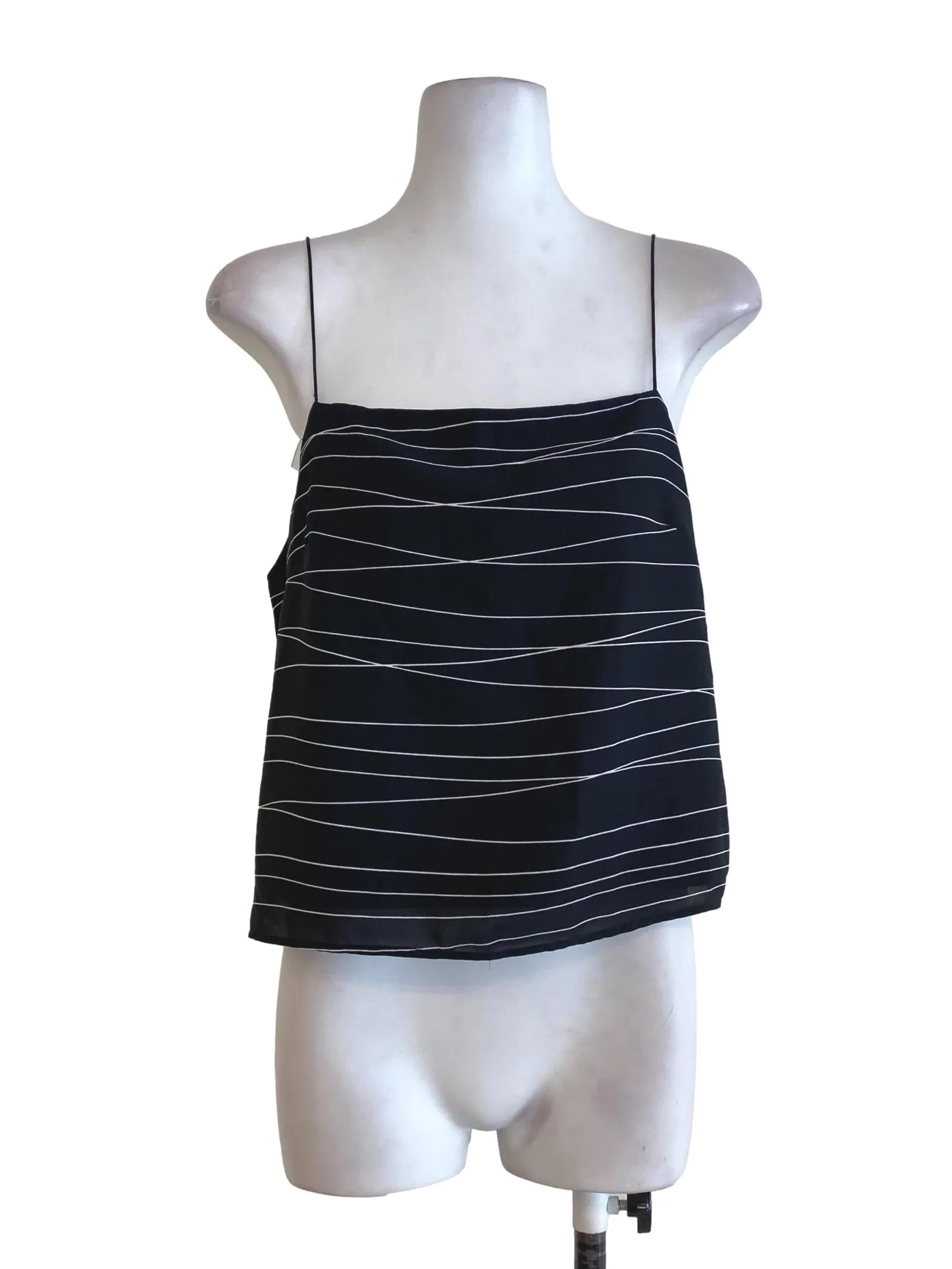 Black Line Patterned Top TEM