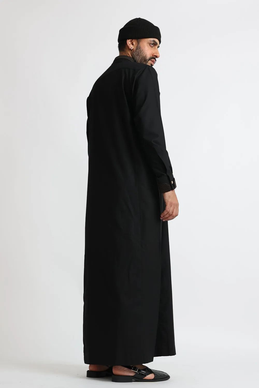 J124 Black Premium Thobe