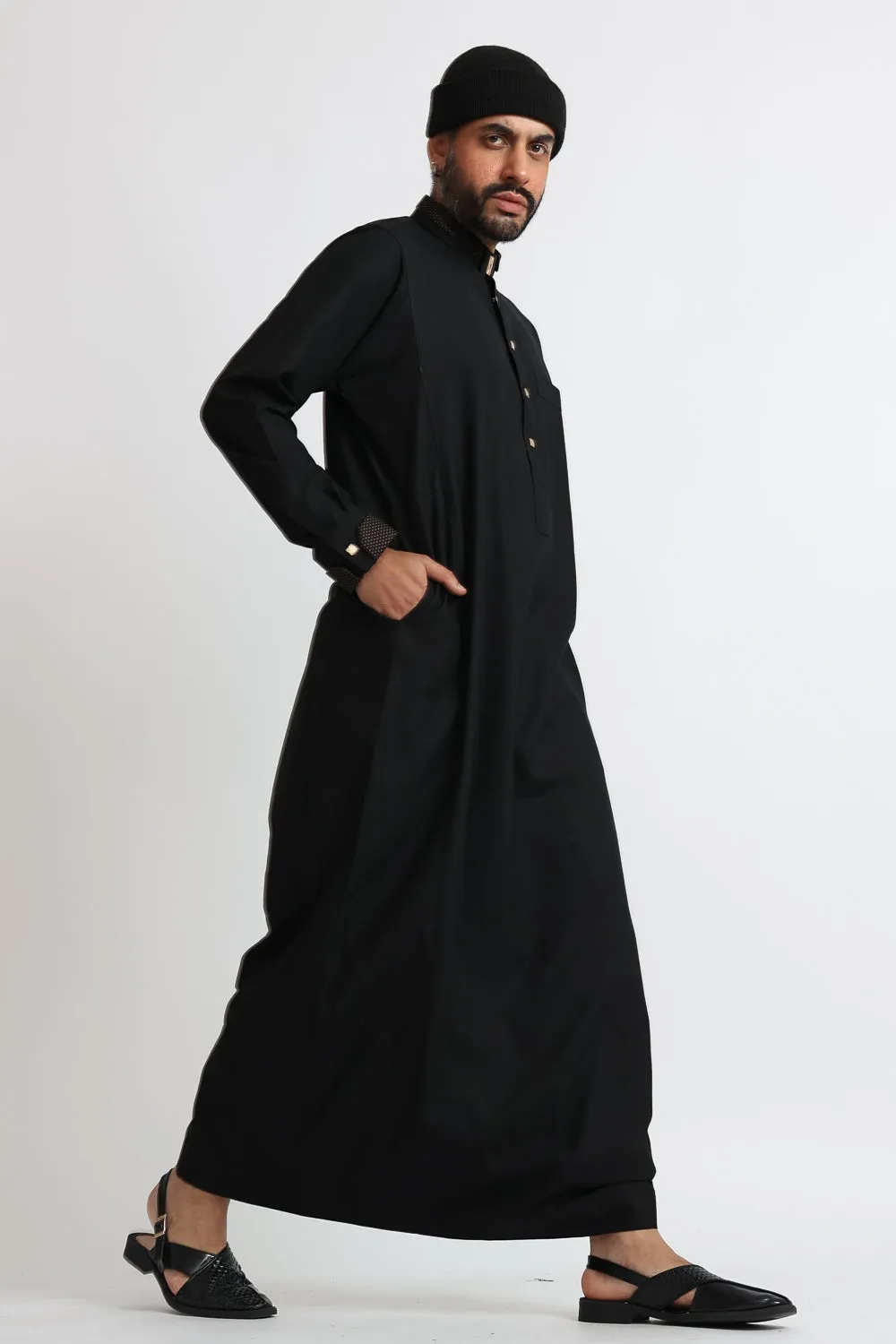 J124 Black Premium Thobe