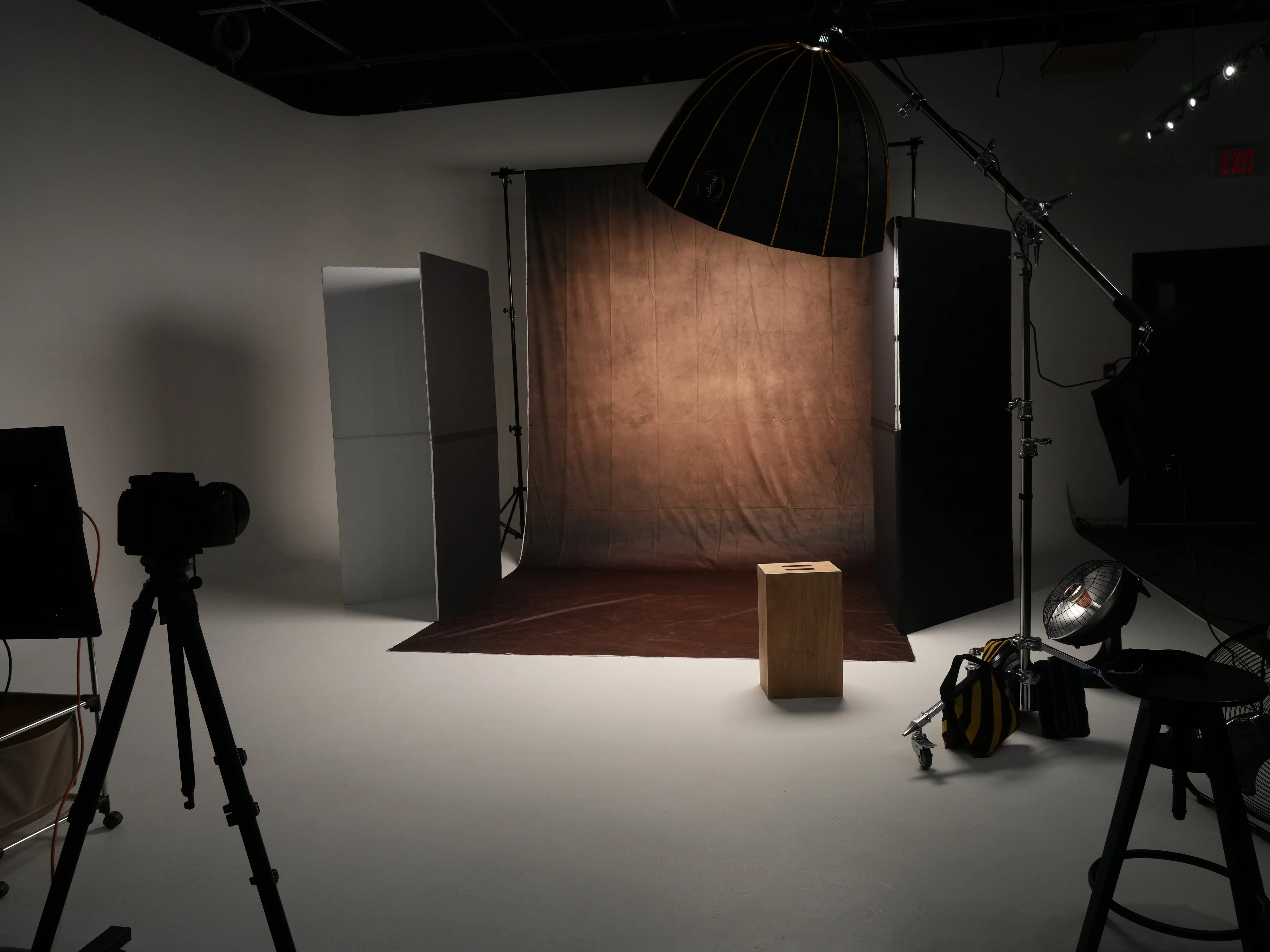 Kate Sweep Abstract Gold Brown Backdrop for Photography