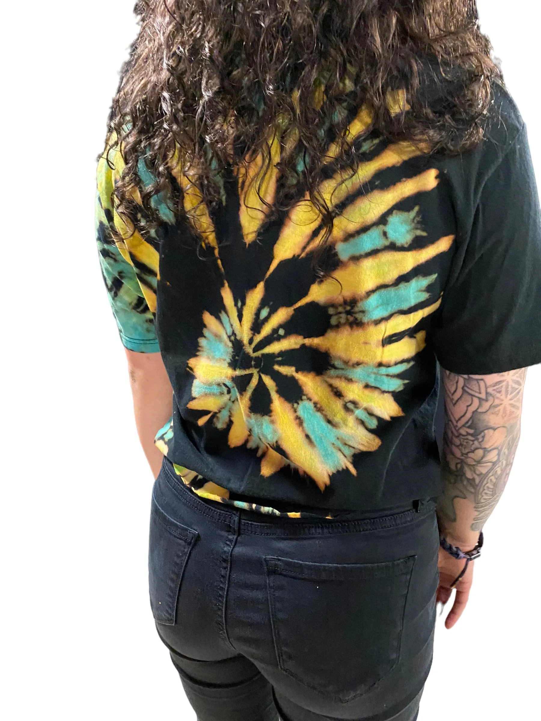 (M) Naruto Shippuden Croptop Reverse Dye