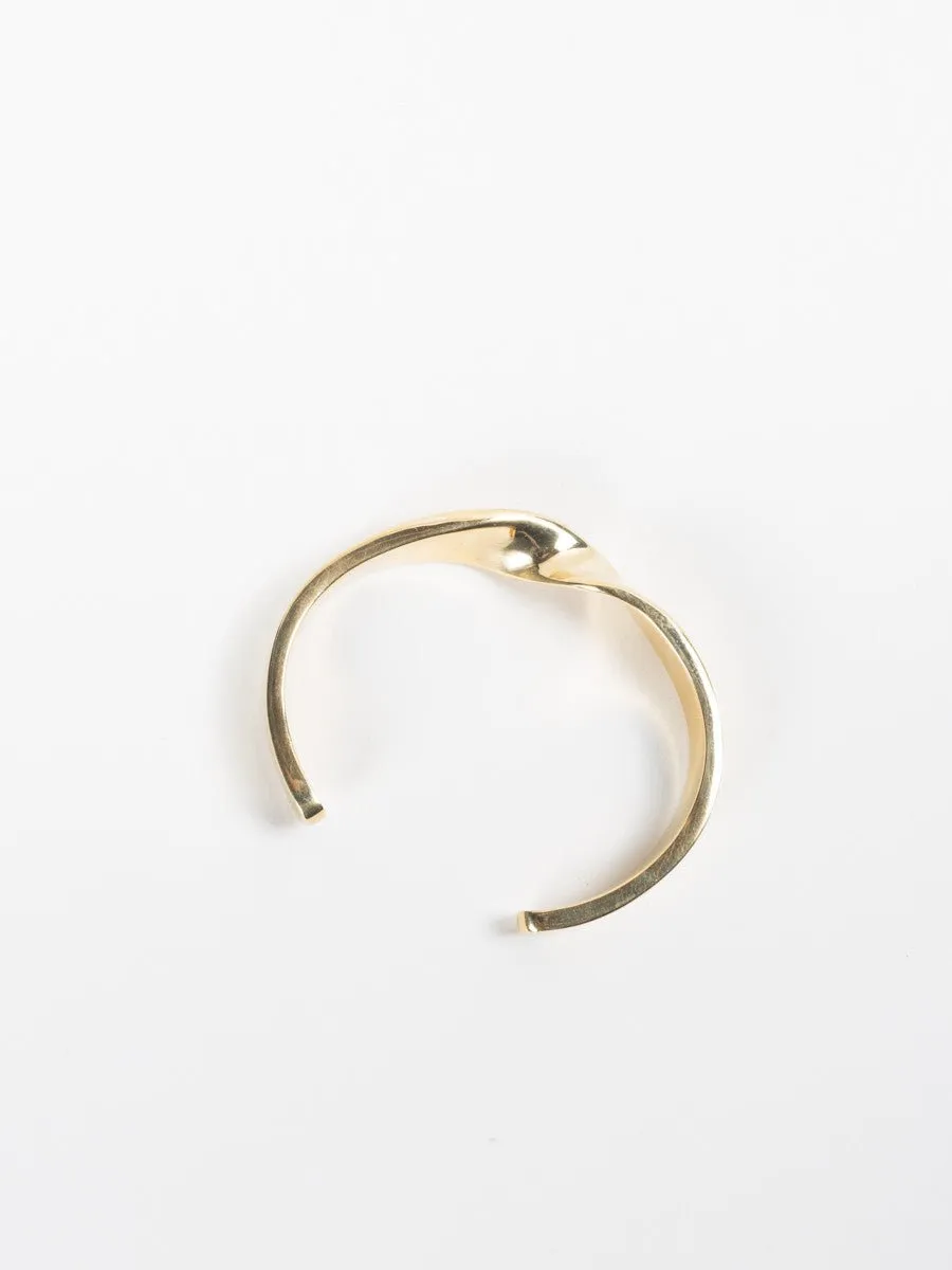 narrow twist cuff