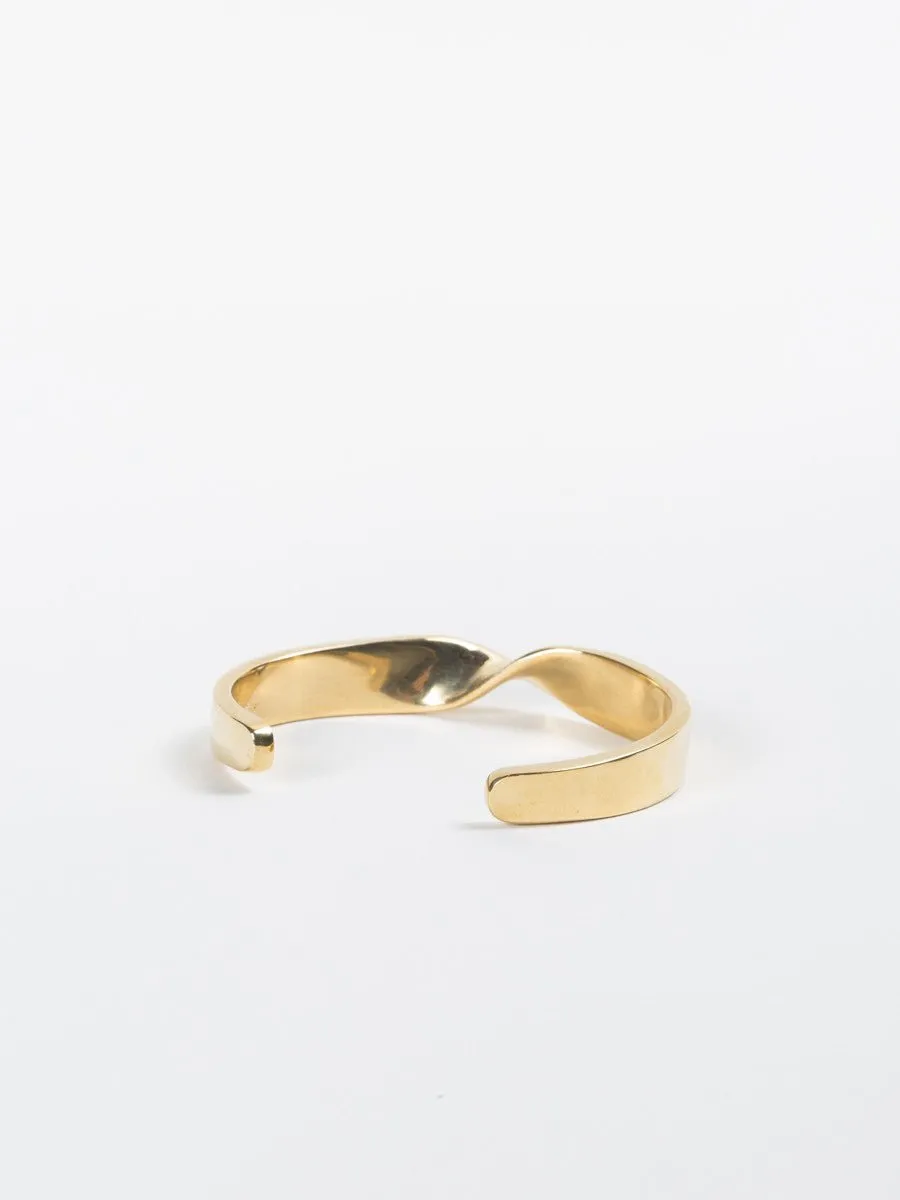 narrow twist cuff