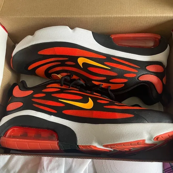 Nike air Max Exosense (gs) worn once
