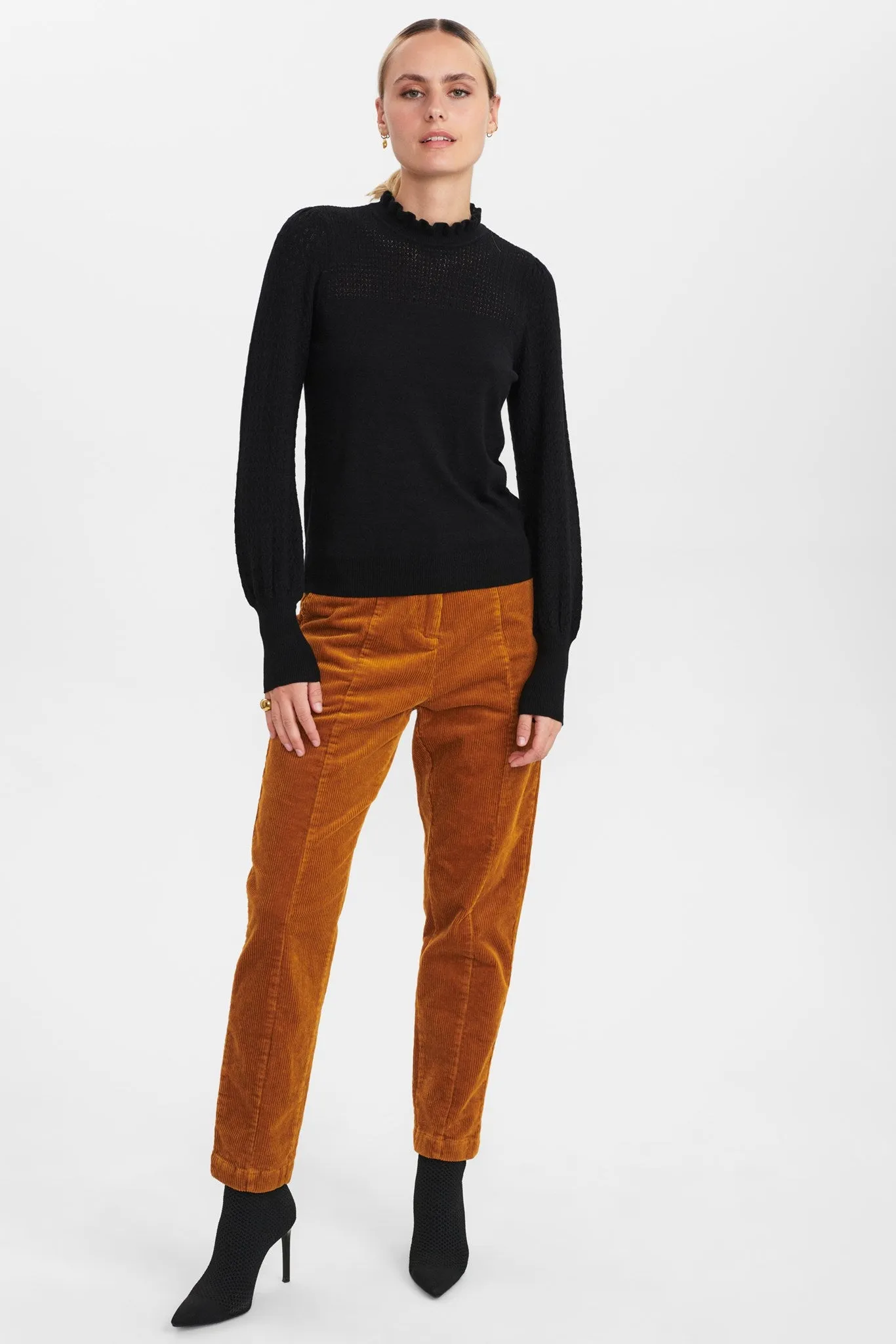 NUCAMELA HIGH NECK - Caviar