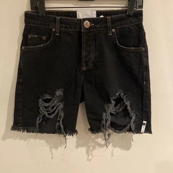 One Teaspoon WORN BLACK STEVIES LONG LENGTH BOYFRIEND SHORT size 24