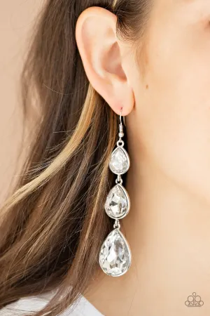 Paparazzi - Metro Momentum - White Earring
