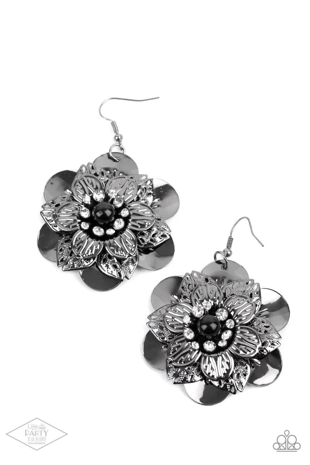 Paparazzi - Midnight Garden Earrings
