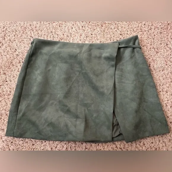 Pink Lily OTHER HALF OF ME OLIVE TIE WAIST SUEDE SKIRT Size M-Medium