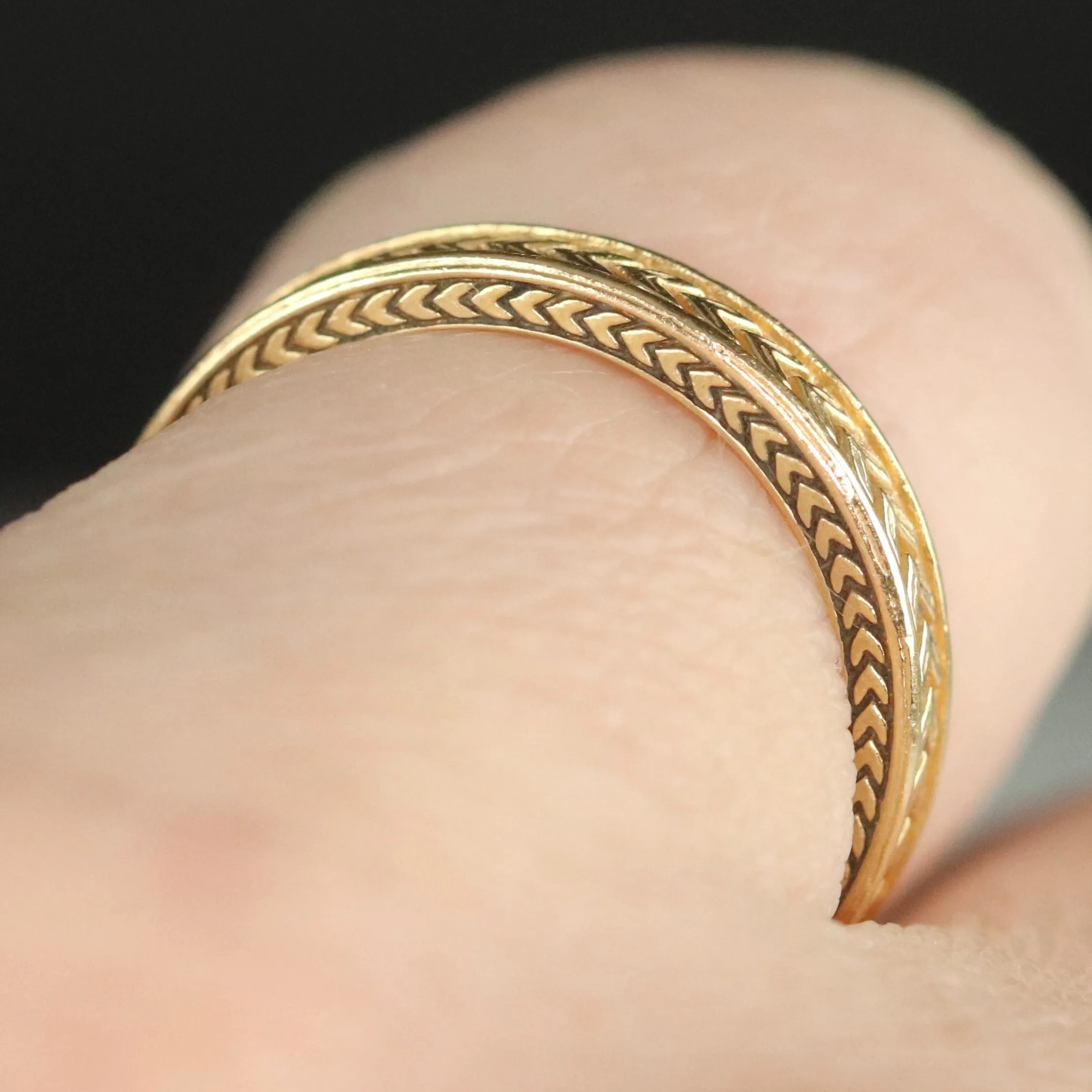 Preloved wheat patterned band in 18k yellow gold
