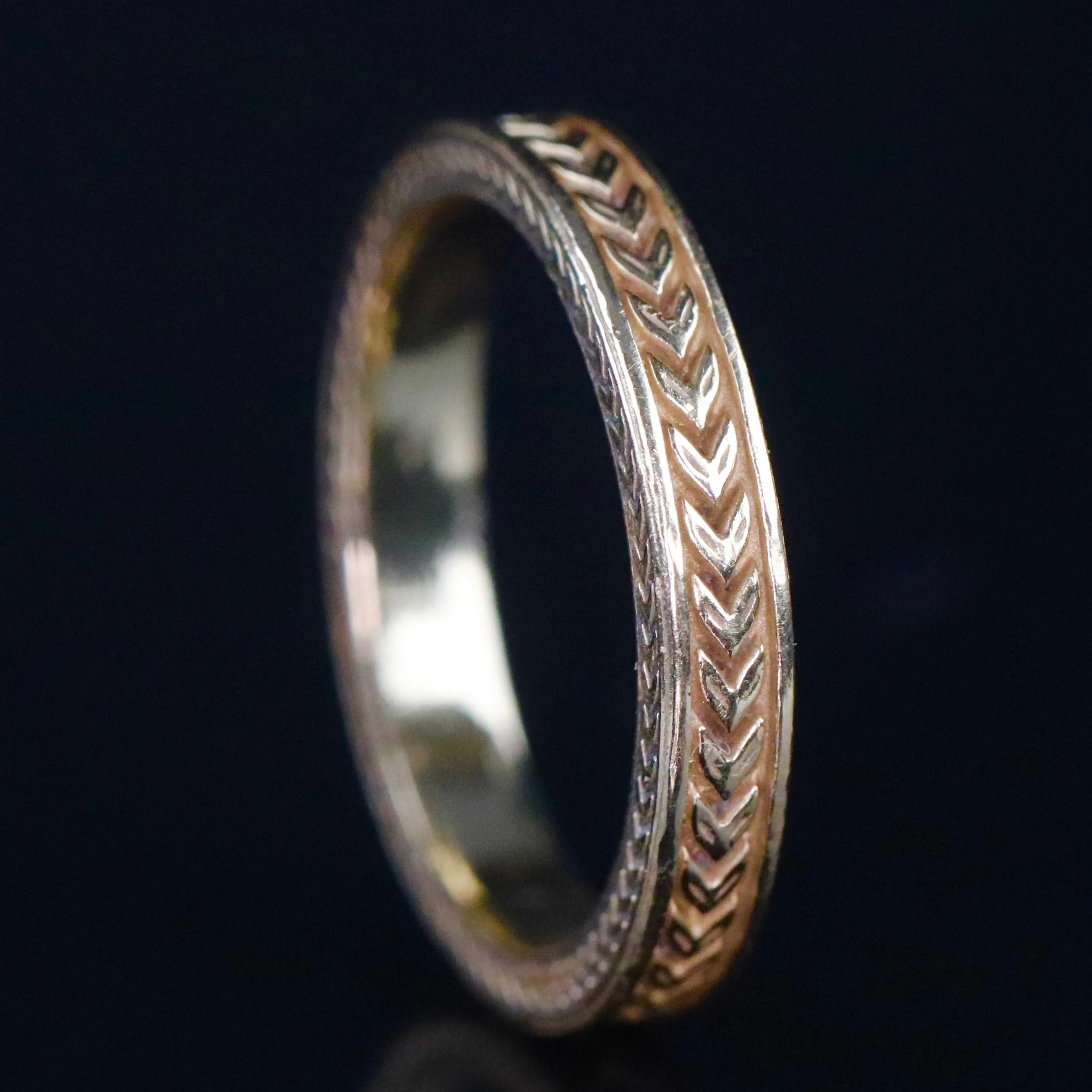 Preloved wheat patterned band in 18k yellow gold