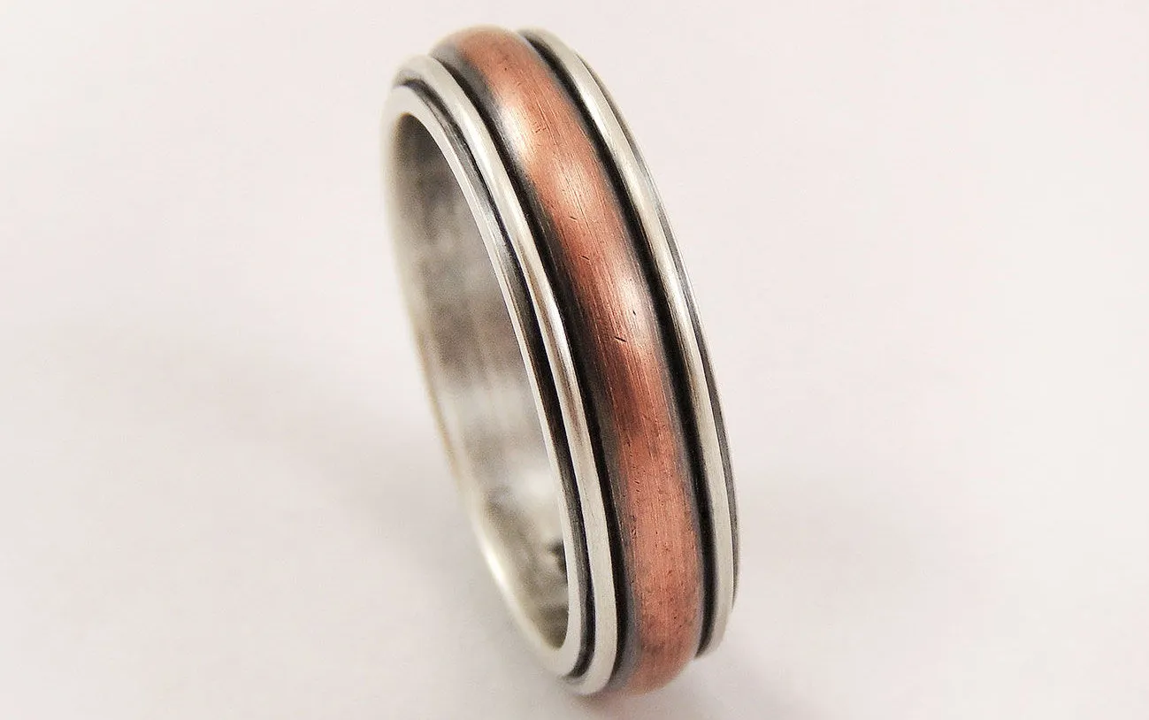 Rustic wedding ring for women or men