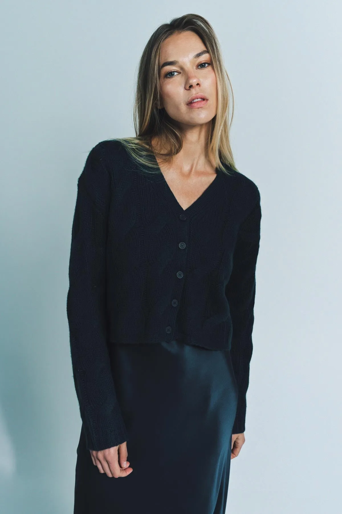 SABLYN | JOLIE V-NECK CROPPED CABLE CASHMERE CARDIGAN