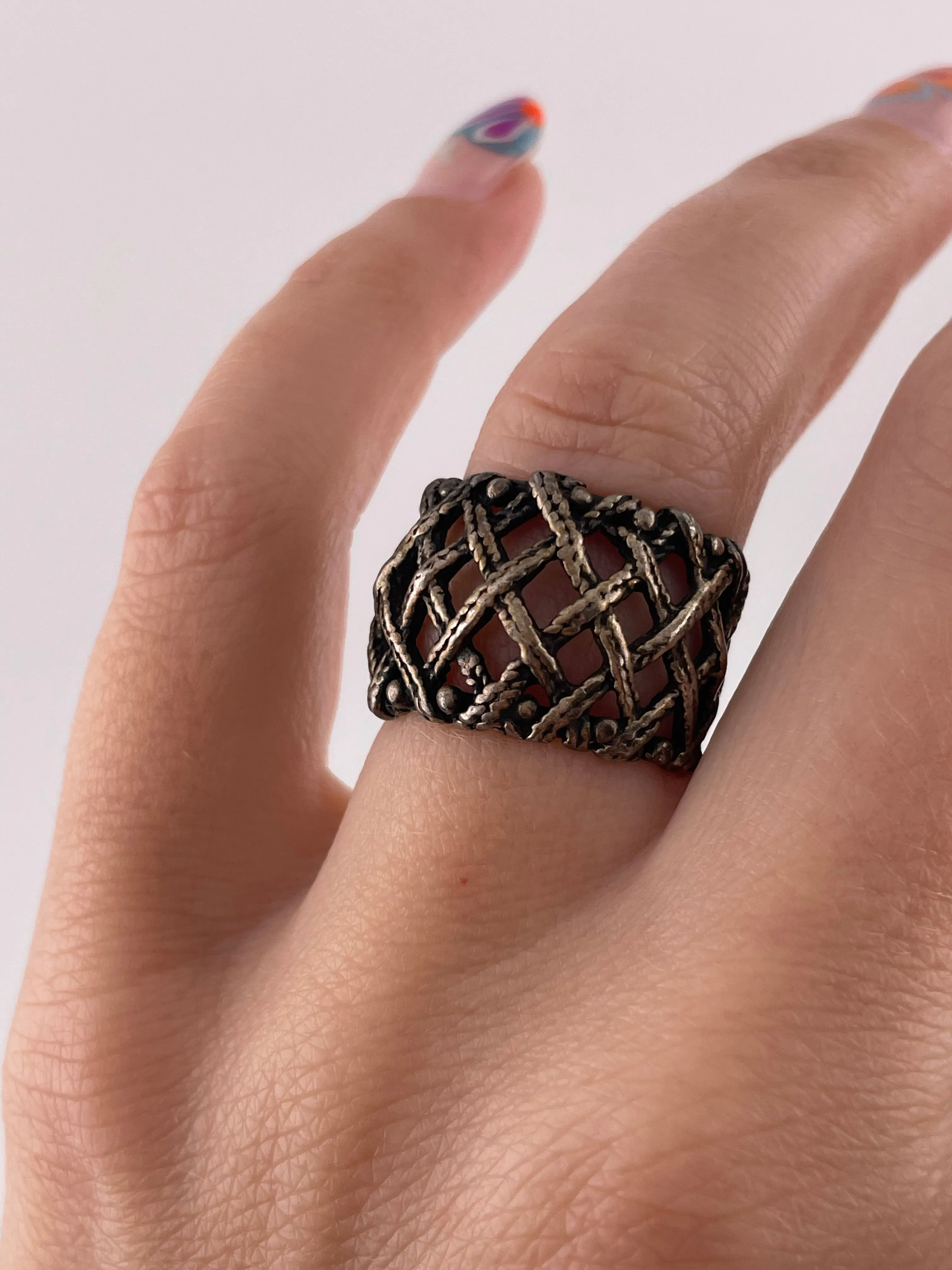 size 6.5 sterling silver stoneless woven ring