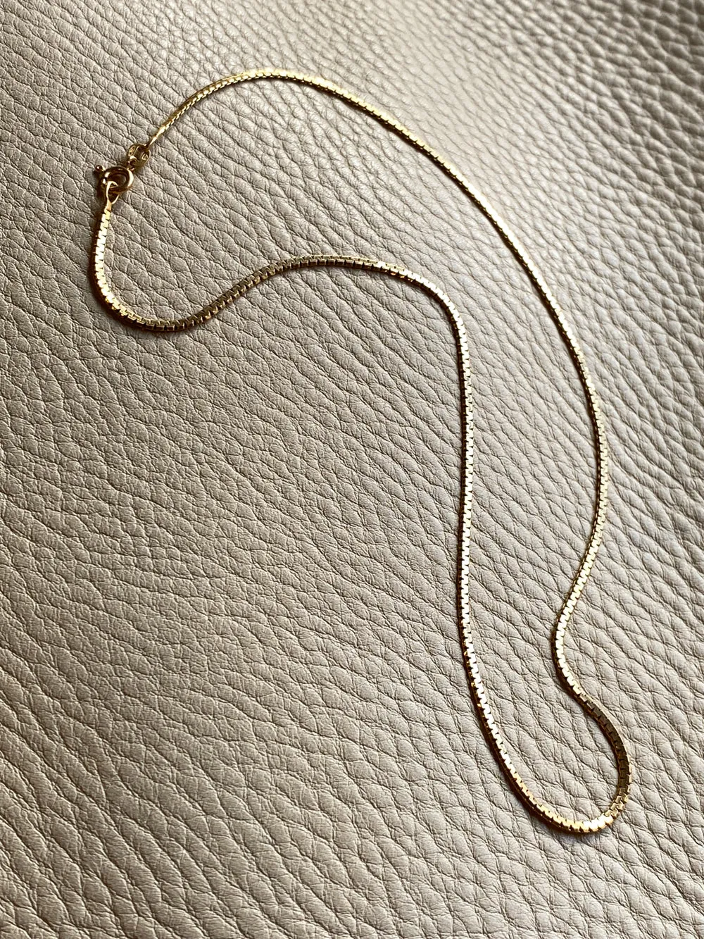Sleek Italian vintage chain- 18k gold zigzag link necklace - 16.5 inch length