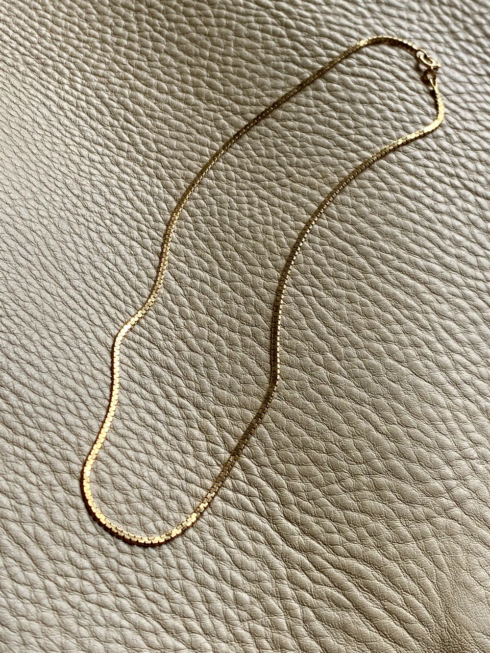 Sleek Italian vintage chain- 18k gold zigzag link necklace - 16.5 inch length