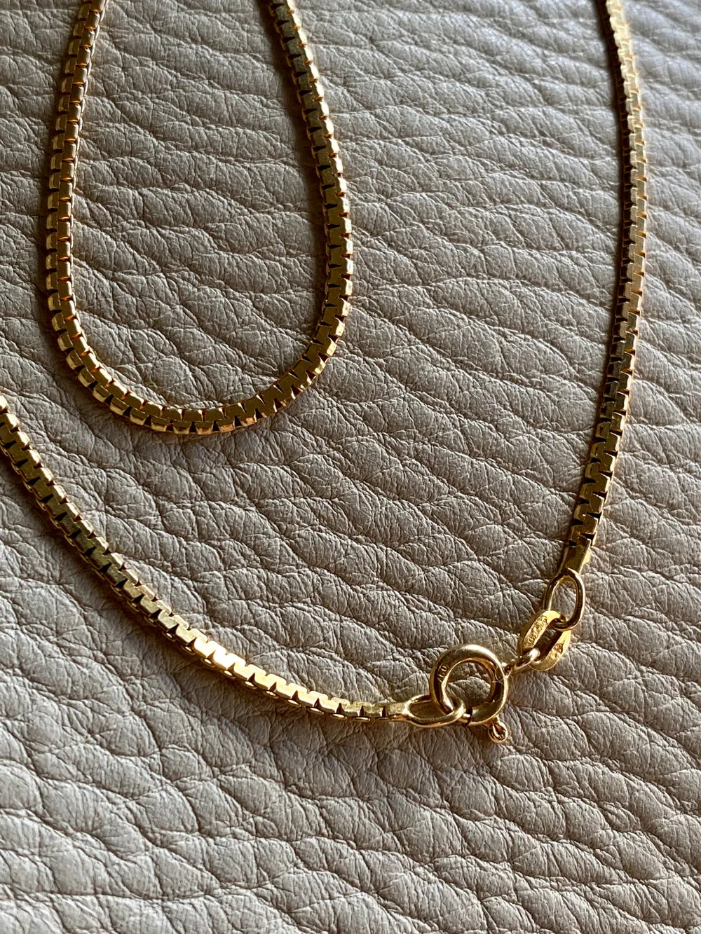 Sleek Italian vintage chain- 18k gold zigzag link necklace - 16.5 inch length