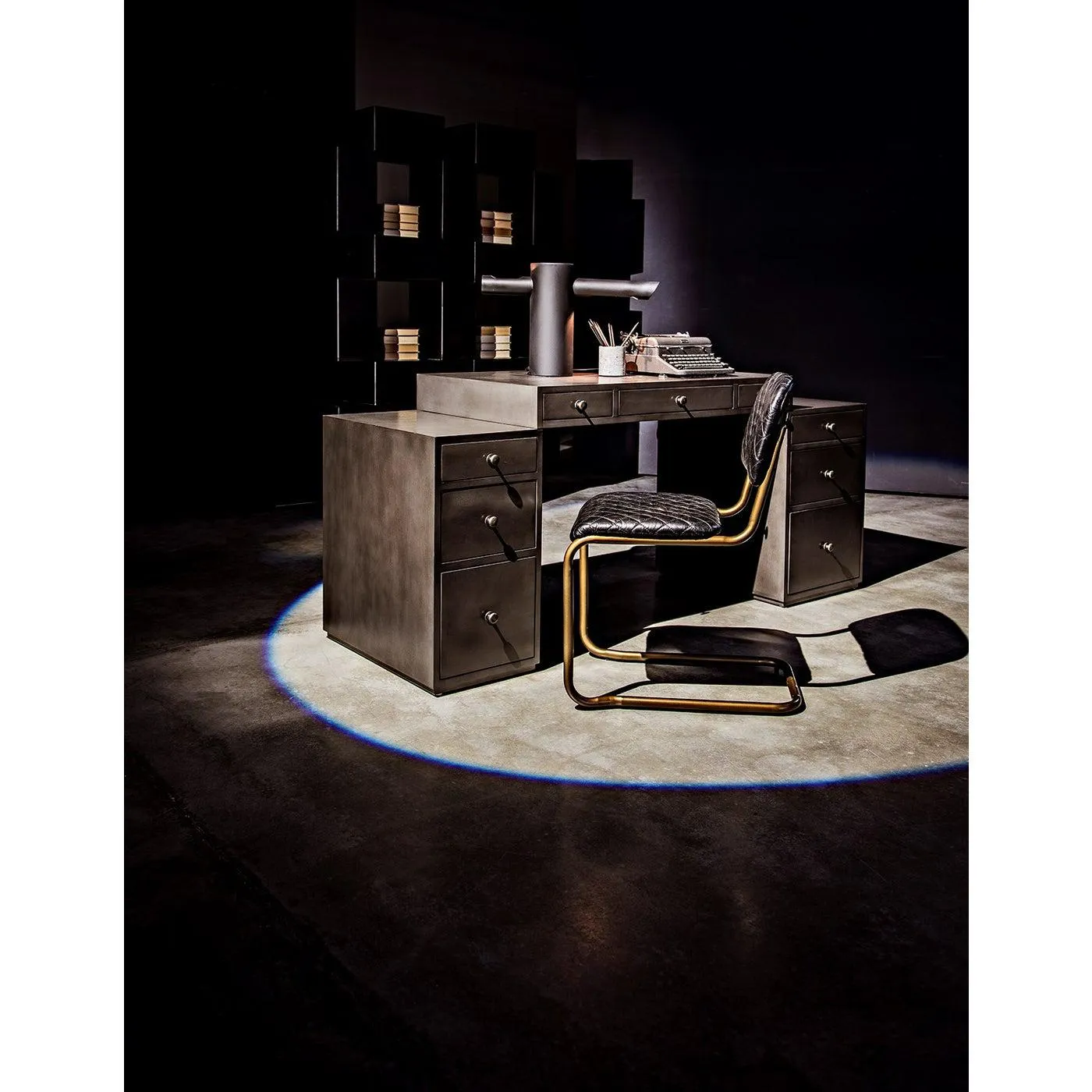 Statera Lamp, Black Steel