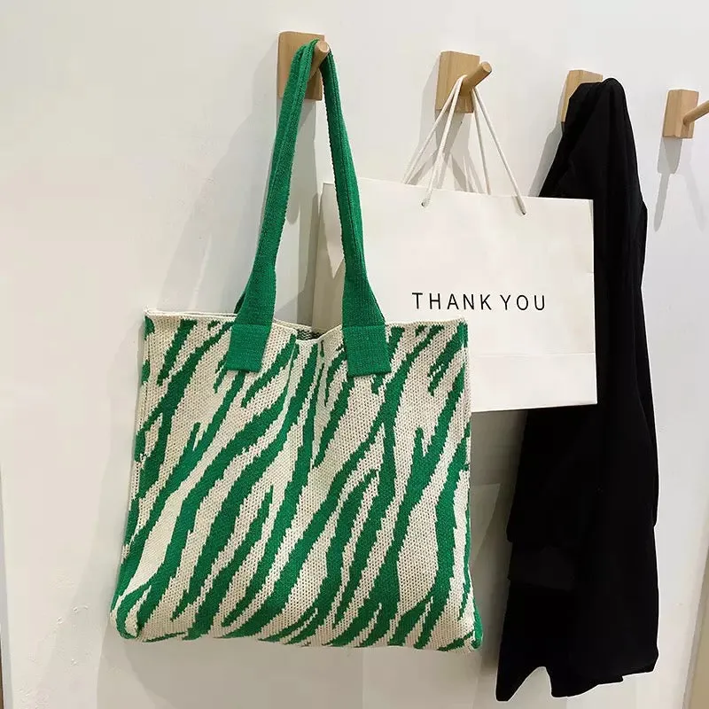The “streAK-A 💕💚” Tote