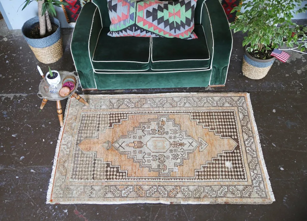 Vintage Faded Anatolian Rug 3.5ftx5.6ft
