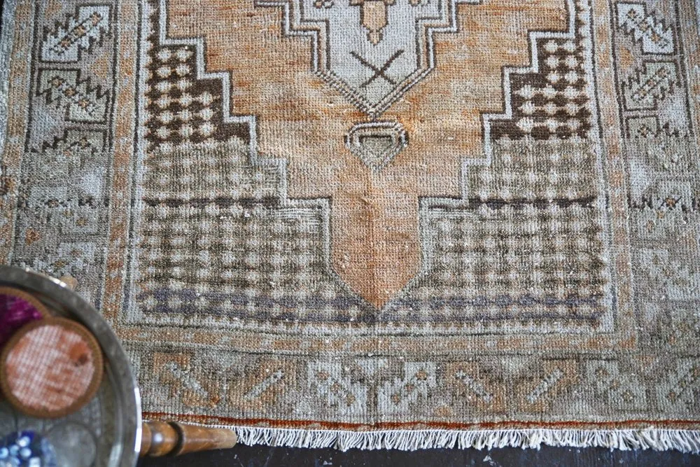 Vintage Faded Anatolian Rug 3.5ftx5.6ft