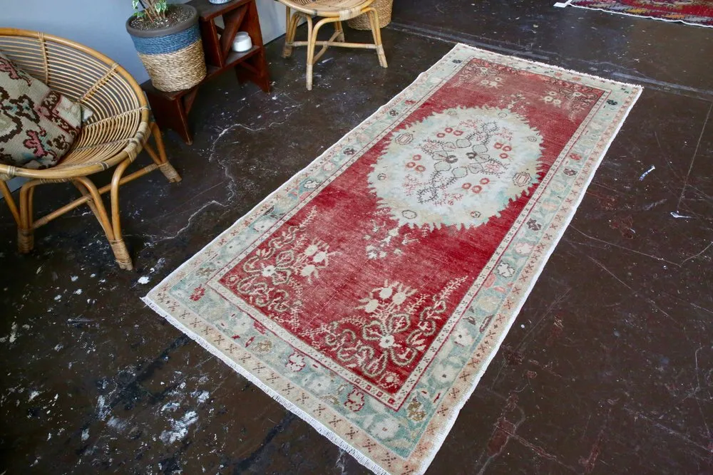 Vintage Southern Anatolian Faded Turkish rug 3.5ftx7.7ft